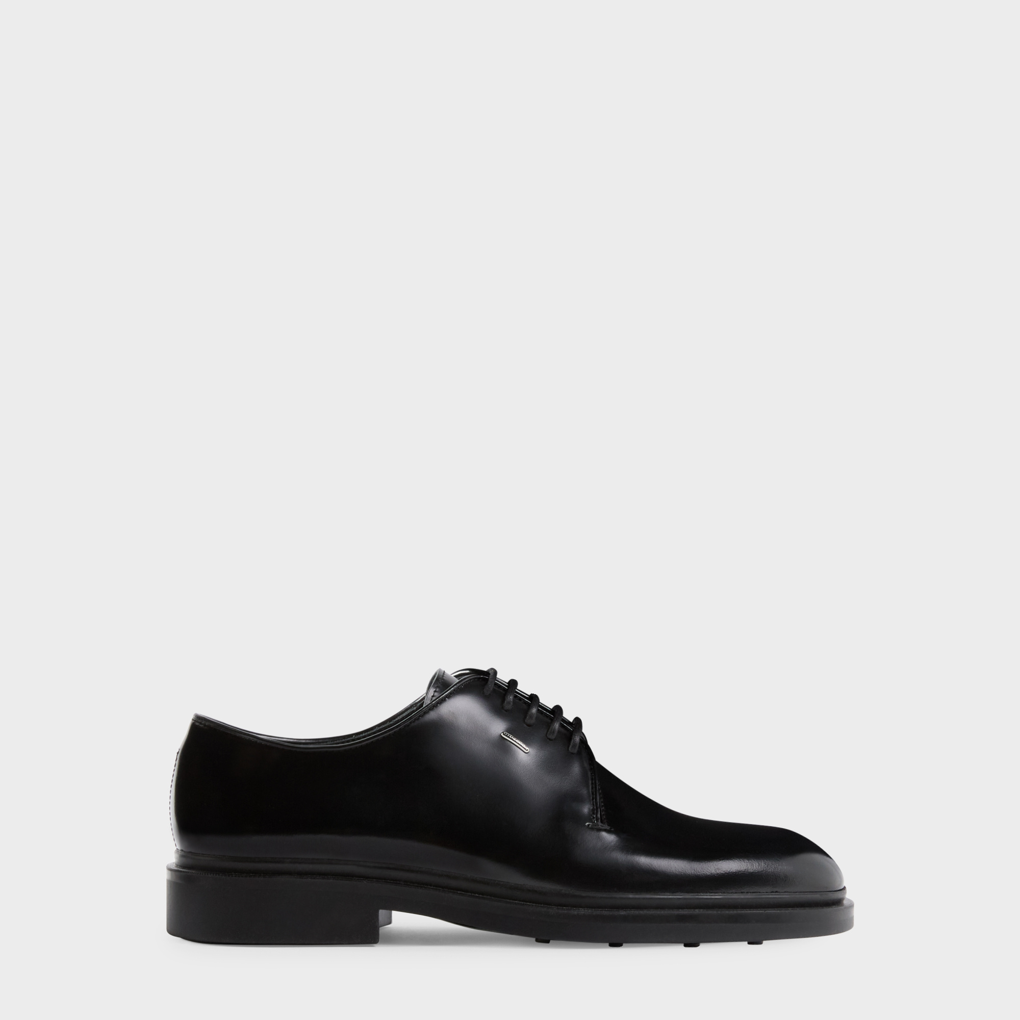 LACE-UP SHOES